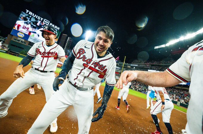 Braves Win Again, Pull Within 1.5 Games in NL East