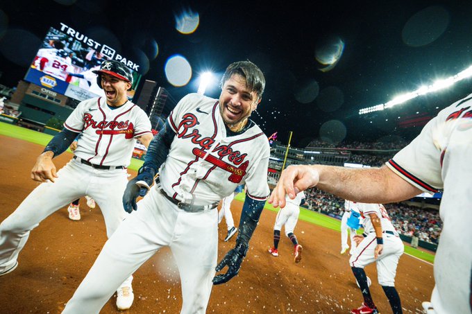 Braves Win Again, Pull Within 1.5 Games in NL East