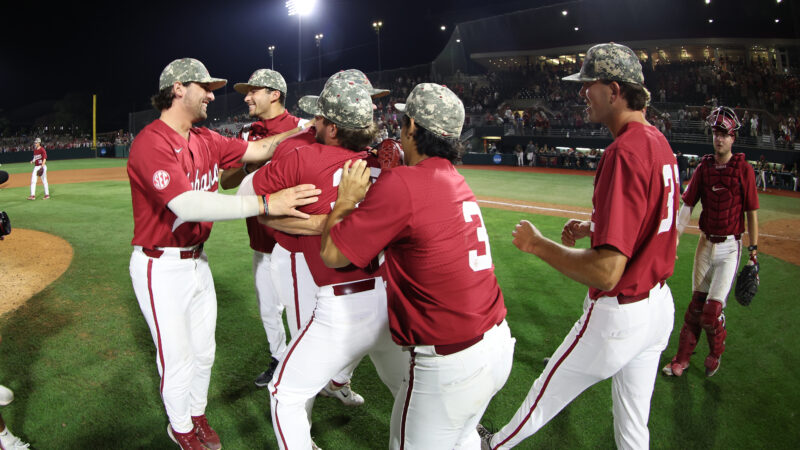 Alabama Advances to Super Regionals for First Time Since 2010